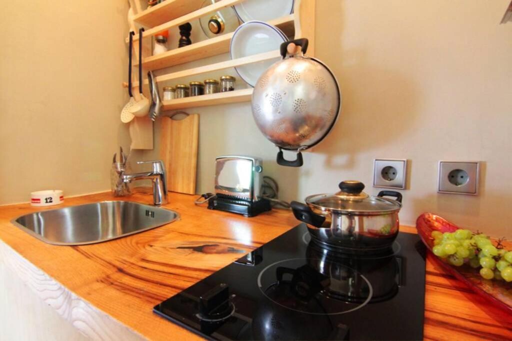 Charming Rooftop Nest With Awesome Acropolis View Downtown Афины Экстерьер фото